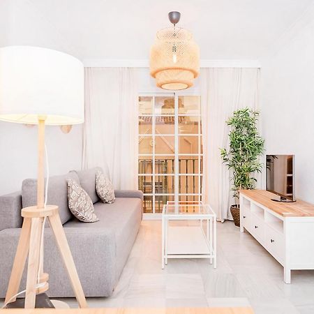 Bhost - La Maestranza Apartment Малага Екстериор снимка